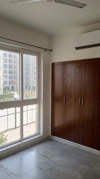 2 BHK Flats & Apartments for Rent in Sector 77, Gurgaon (1342 Sq.ft.)