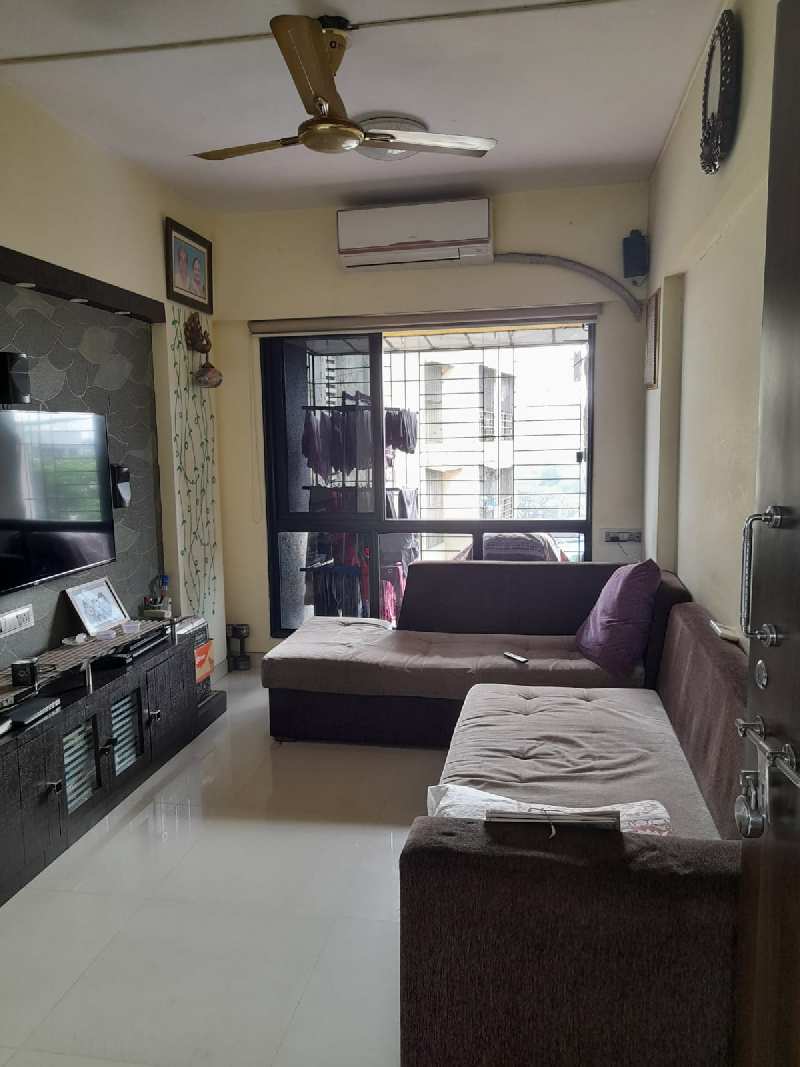 1 BHK Flats & Apartments for Sale in B Cabin, Thane (450 Sq.ft.)