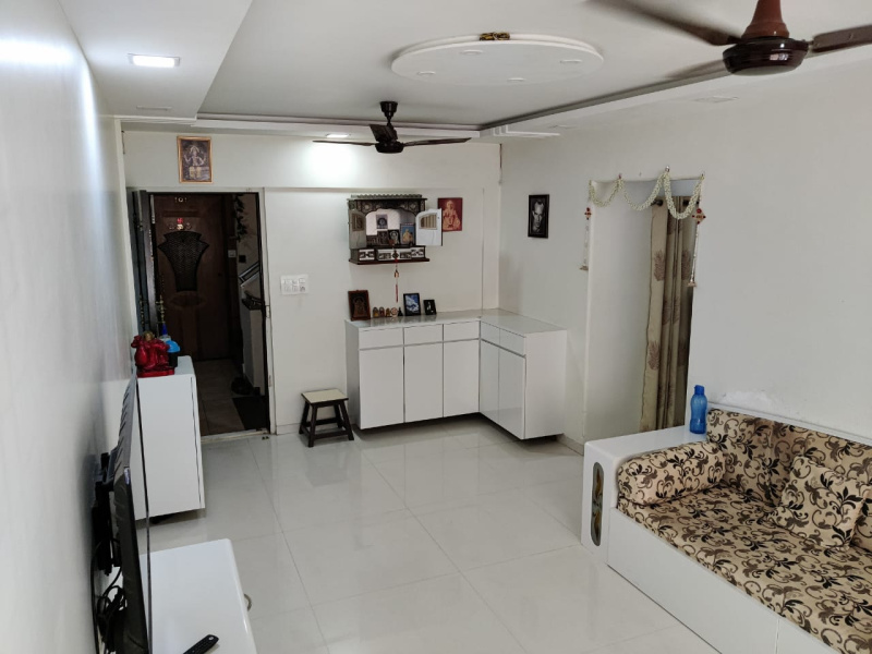 2 BHK Flats & Apartments for Sale in Mulund West, Mumbai (825 Sq.ft.)