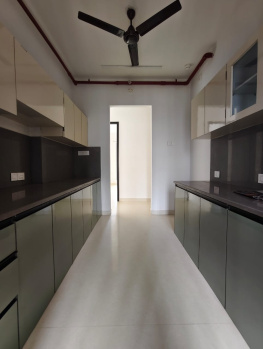 3 BHK Flats & Apartments for Sale in Mulund West, Mumbai (1400 Sq.ft.)