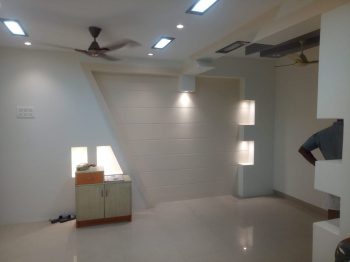 2 BHK Flats & Apartments for Rent in Mulund West, Mumbai (975 Sq.ft.)