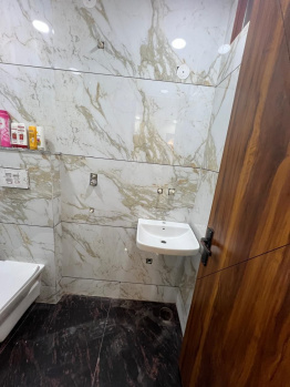 2 BHK Builder Floor for Sale in Block B, Mohan Garden, Delhi (100 Sq. Yards)