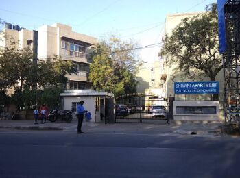 3 BHK Flats & Apartments for Sale in Madhu Vihar, Patparganj, Delhi (1300 Sq.ft.)