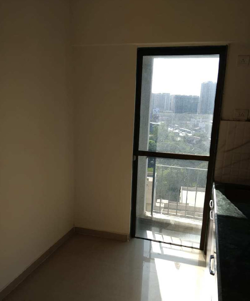 2 BHK Flats & Apartments for Sale in Mira Road, Mumbai (555 Sq.ft.)