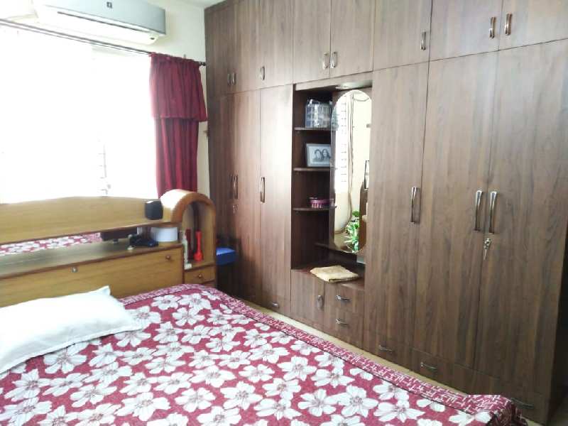3 BHK Flats & Apartments for Sale in Rajarhat, Kolkata (1096 Sq.ft.)