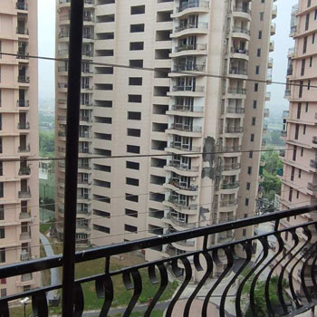 3 BHK Flats & Apartments for Sale in Sector 78, Noida (2105 Sq.ft.)