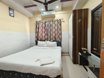 For Rent Guest house Fully furnished  11 bedroom,11 toilet,2 staff room 900 sqft Roop trace