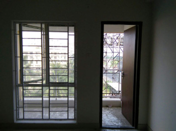 Flats & Apartments for Rent in Chinar Park, Kolkata (800 Sq.ft.)