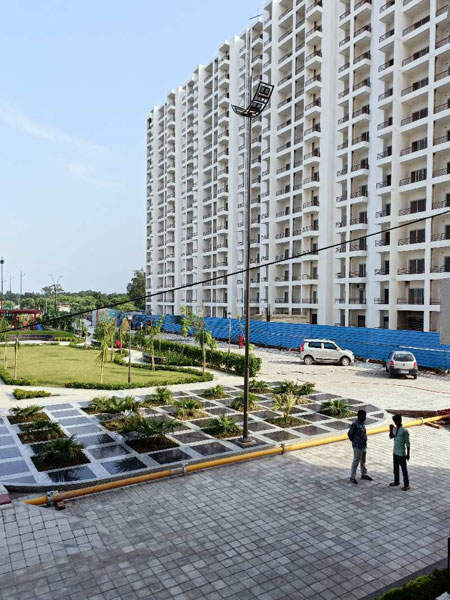 Ready To Move Apartment In Ansal Golf City