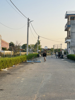 Plots for sale on Sultanpur Road Gatted Society
