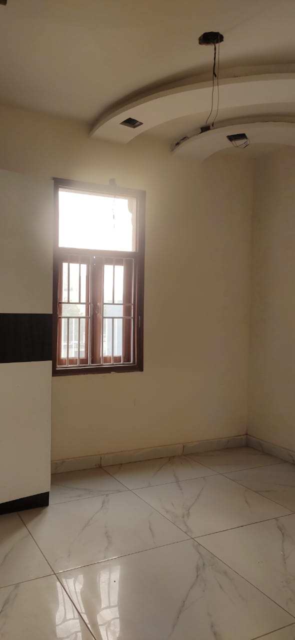 2 BHK Flats & Apartments for Sale in Dwarka Mor, Dwarka, Delhi (505 Sq.ft.)
