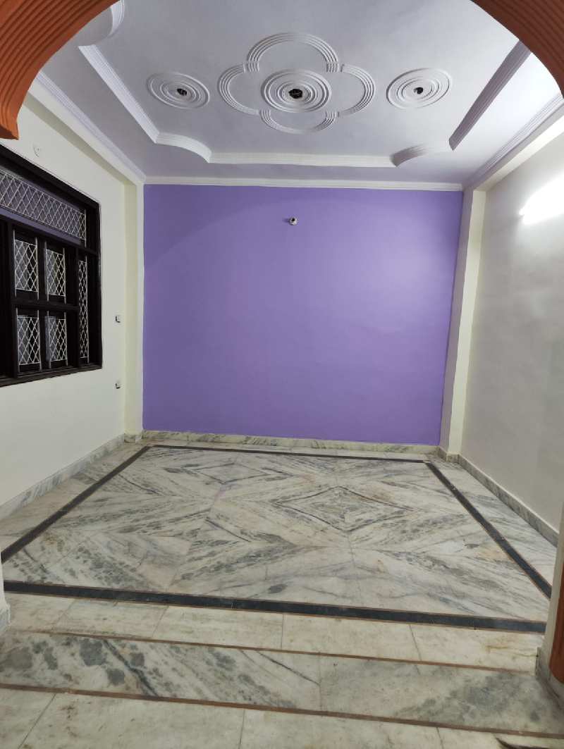 2 BHK Flats & Apartments for Sale in Dwarka Mor, Dwarka, Delhi (820 Sq.ft.)