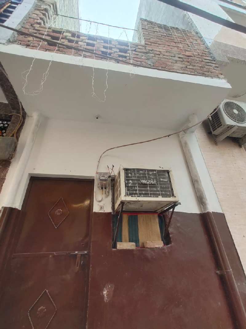 2 BHK Individual Houses / Villas For Sale In Dwarka Mor, Dwarka, Delhi (240 Sq.ft.)