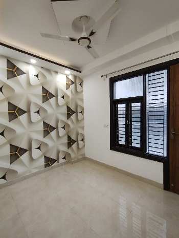 3 BHK Flats & Apartments for Sale in Dwarka Mor, Dwarka, Delhi (780 Sq.ft.)