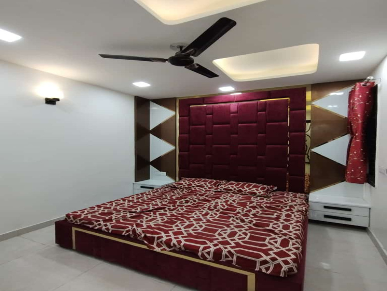 3 BHK Flats & Apartments for Sale in Om Vihar, Uttam Nagar, Delhi (780 Sq.ft.)