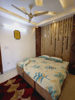 3 BHK Flats & Apartments for Sale in Om Vihar, Uttam Nagar, Delhi (740 Sq.ft.)