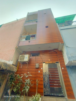 2 BHK Individual Houses / Villas for Sale in Block H, Mohan Garden, Delhi (300 Sq.ft.)
