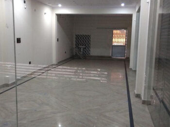 Commercial Showrooms for Lease