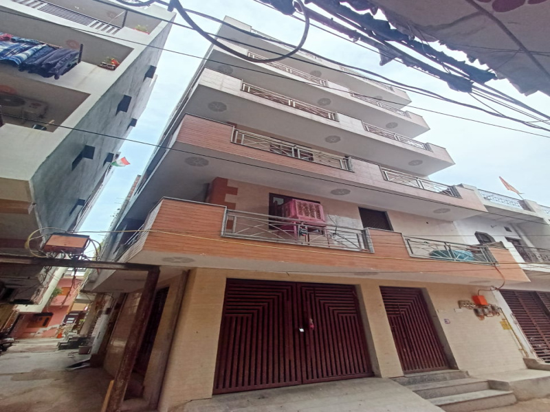 8 BHK Individual Houses / Villas for Sale in Dwarka Mor, Dwarka, Delhi (50 Sq. Yards)