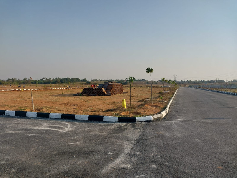 OPEN PLOTS AVAILABLE WITH LOW BUDGET