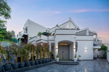 Villa for Sale in DLF Phase I, Gurgaon (4500 Sq.ft.)