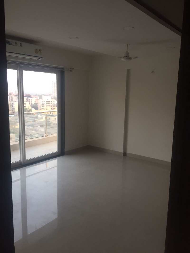 2 BHK Flats & Apartments for Sale in Sector 25, Navi Mumbai (700 Sq.ft.)