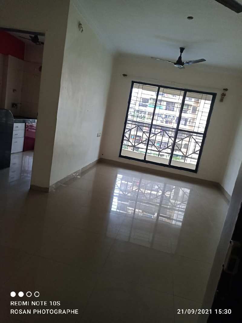 2 BHK Flats & Apartments for Sale in Roadpali, Navi Mumbai (1000 Sq.ft.)