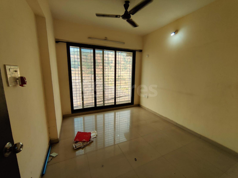 2 BHK Flats & Apartments for Sale in Sector 35, Navi Mumbai (980 Sq.ft.)
