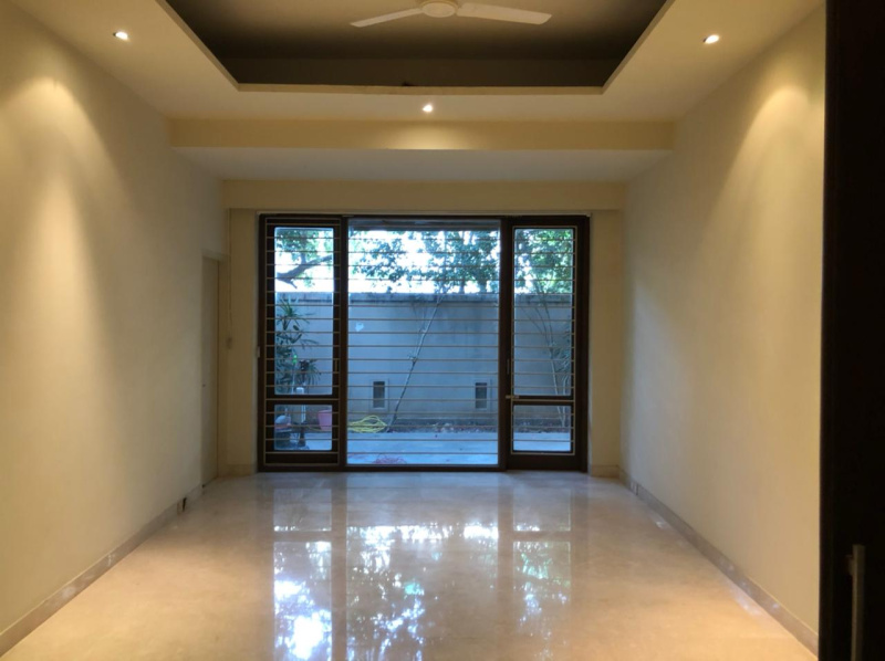 6 BHK Individual Houses / Villas for Sale in Block D, Defence Colony, Delhi (1650 Sq. Yards)