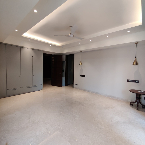 3 BHK Flats & Apartments for Sale in Greater Kailash I, Delhi (300 Sq. Yards)