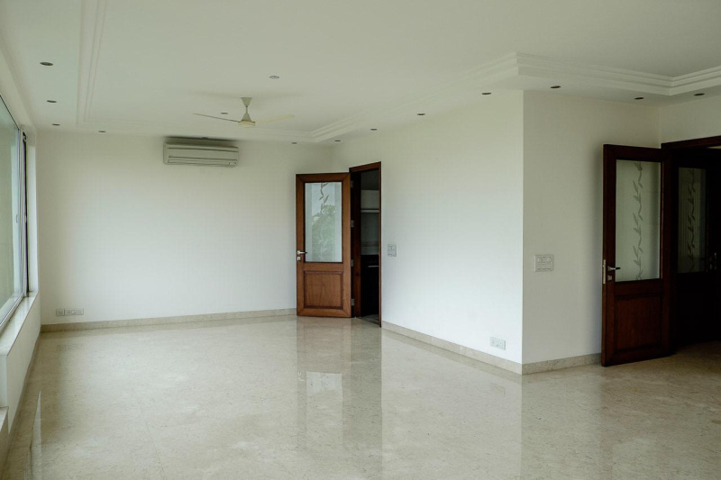 3 BHK Builder Floor for Sale in Block A2, Safdarjung Enclave, Delhi (125 Sq. Yards)