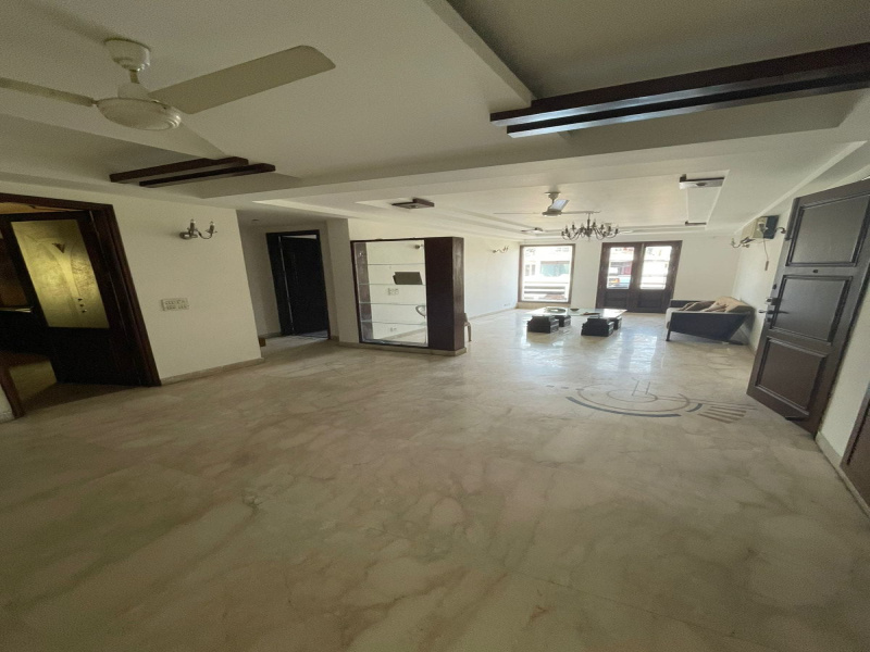 4 BHK Builder Floor for Sale in Block B, Greater Kailash I, Delhi (300 Sq. Yards)