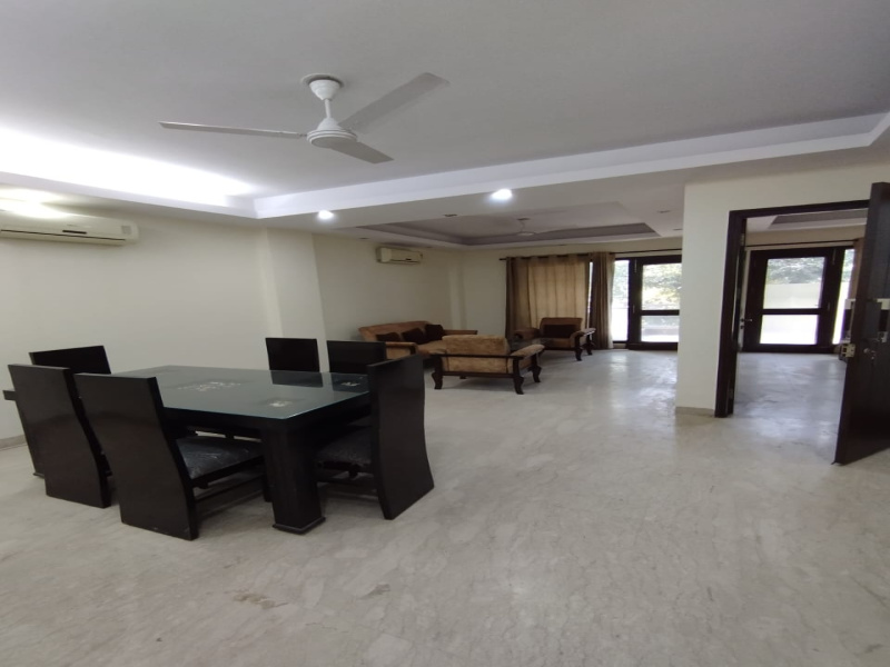 4 BHK Builder Floor for Sale in Block W, Greater Kailash I, Delhi (500 Sq. Yards)
