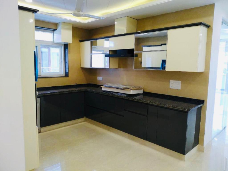 5 BHK Flats & Apartments for Sale in Padmini Enclave, Hauz Khas, Delhi (1000 Sq. Yards)