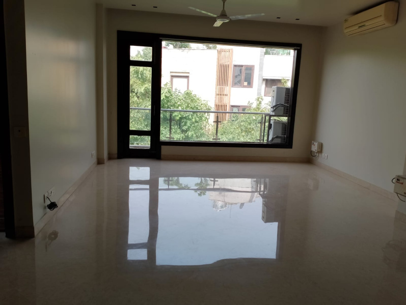 4 BHK Flats & Apartments for Sale in Block S, Greater Kailash II, Delhi (300 Sq. Yards)