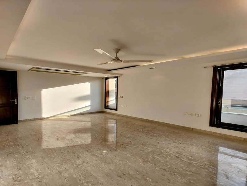 4 BHK Builder Floor for Sale in Block W, Greater Kailash I, Delhi (500 Sq.ft.)
