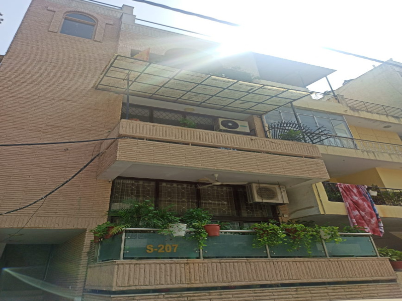 4 BHK Flats & Apartments for Sale in Block S, Greater Kailash I, Delhi (200 Sq. Yards)