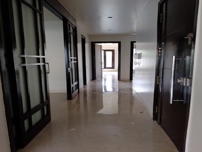 3 BHK Builder Floor for Sale in Block R, Greater Kailash I, Delhi (222 Sq. Yards)