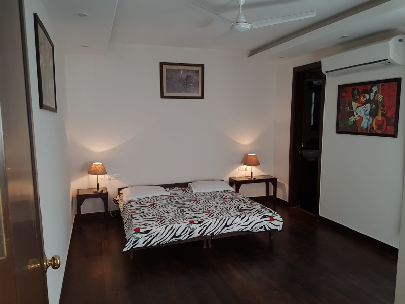 3 BHK Flats & Apartments for Sale in Block A, Defence Colony, Delhi (278 Sq. Yards)