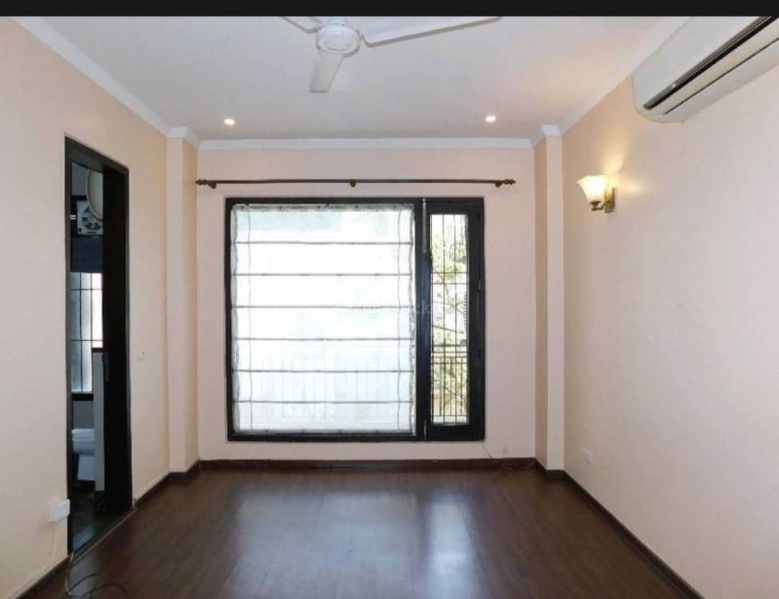 3 BHK Builder Floor for Sale in Block D, Gulmohar Park, Delhi (300 Sq. Yards)