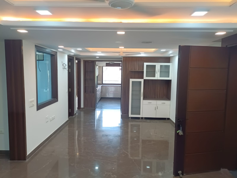 4 BHK Flats & Apartments for Sale in Delhi (375 Sq. Yards)