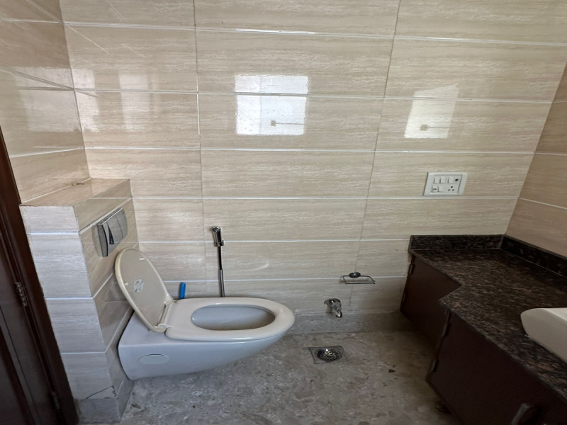 3 BHK Builder Floor for Rent in Block S, Greater Kailash I, Delhi (300 Sq. Yards)