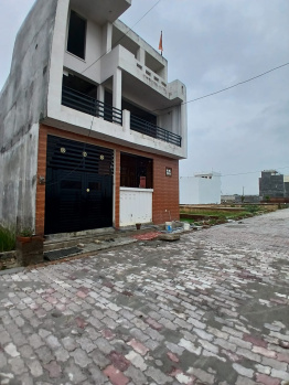 Ring Road  Near Narpat Ganj Market  Nagram Nilamatha Road  Near Sevai Market   Lullu mall -4.5 km  Medanta hospital -4km Shaheed Path -4 km  Sultanpur
