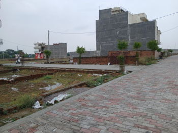 Lucknow amar shaheed path lulu mall near ring road se lga hua gatet society develop