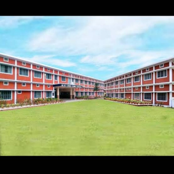 वाराणसी मुगलसराय रेलवे स्टेशन और IP Mall के ठीक पीछे सेंट मैर