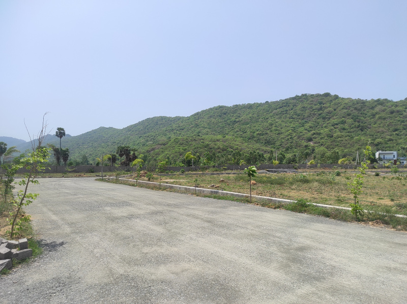 VMRDA and Rera approved plots at Akkivaram,  2 km from Svaravalli Highway, Bhogapuram. Rs 13500 per square yard. Loan available.