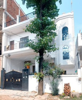 Best Independent 1950 Sqft House Near Munshi Premchand Lamahi Gate 300 MTR Only.