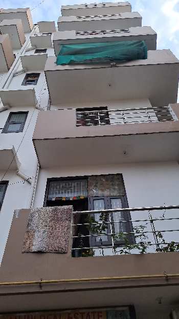 1 BHK Builder Floor for Sale in Sector 73, Noida (610 Sq.ft.)