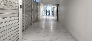 Commercial shop for lease in fc road.