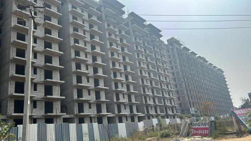 2 BHK Flats & Apartments for Sale in Chanda Nagar, Hyderabad